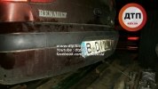 Масштабное ДТП в Киеве на Столичном шоссе: Renault Правого Сектора (?) разбился о МАН и Porsche Cayenne - фото 15