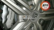 Масштабное ДТП в Киеве на Столичном шоссе: Renault Правого Сектора (?) разбился о МАН и Porsche Cayenne - фото 26