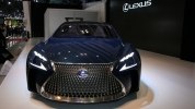Lexus LS     2017  -  6