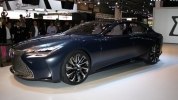Lexus LS     2017  -  7