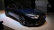 Lexus LS     2017  -  8