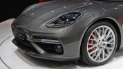 Porsche Panamera :      -  8