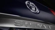 Toyota   Sienna -  5