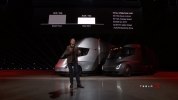 «Спроектирован как пуля»: Илон Маск наконец показал электрогрузовик Tesla, разгоняющийся до 100 км за 5 секунд - фото 17
