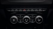 Новый Dacia Duster: производитель показал фото и назвал сроки поступления в продажу - фото 20