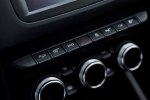 Новый Dacia Duster: производитель показал фото и назвал сроки поступления в продажу - фото 48