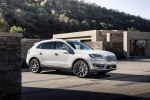 Lincoln      MKX -  32