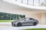 Новая линейка шестицилиндровых двигателей и переработанный интерьер: Mercedes-Benz официально представил новый CLS - фото 9