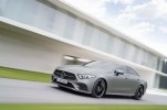 Новая линейка шестицилиндровых двигателей и переработанный интерьер: Mercedes-Benz официально представил новый CLS - фото 17