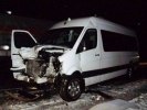 Форд влетел в микроавтобус: 2 человека погибли, 7 пассажиров буса - в больнице - фото 3