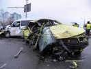 ДТП в Киеве: на Братиславской Daewoo Nexia вылетел навстречу Fiat Scudo – погибли трое, двое – травмированы - фото 18