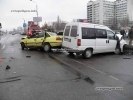 ДТП в Киеве: на Братиславской Daewoo Nexia вылетел навстречу Fiat Scudo – погибли трое, двое – травмированы - фото 2