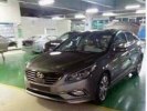 Hyundai Sonata      -  4