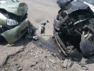 ДТП в луганской области: в лобовухе Mitsubishi Colt с Lada Kalina погибли женщина с ребёнком - фото 1