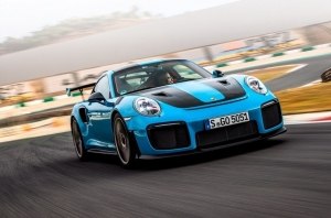 - Porsche 911: Porsche 911 GT2 RS: 700    