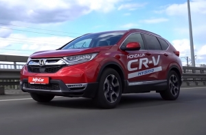 - Honda CR-V: Honda CR-V Hybrid:      