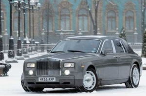 - Rolls-Royce Phantom:  