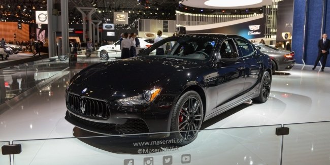 Maserati     Ghibli Nerissimo