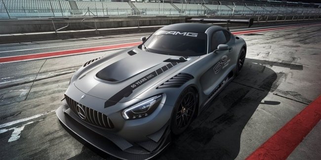 Mercedes-Benz отметил 50-летие AMG особым гоночным автомобилем
