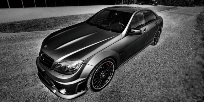 Carlex Design украсил салон Mercedes-Benz C63 AMG