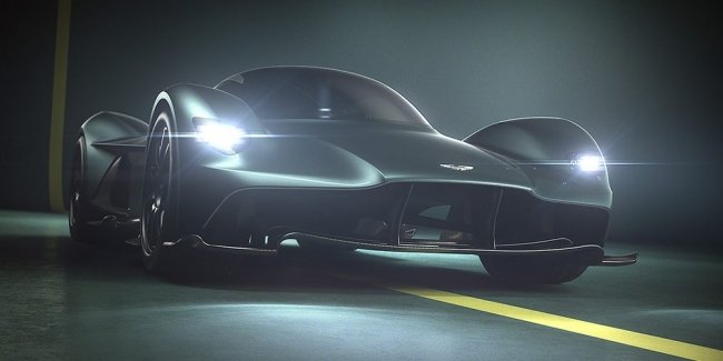  Aston Martin Valkyrie    