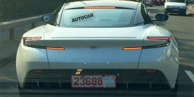 Aston Martin   Vantage    