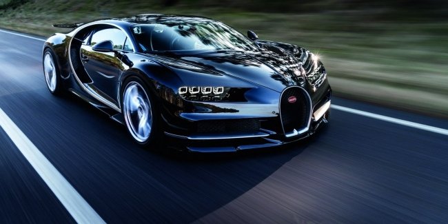 Bugatti Chiron     450 /