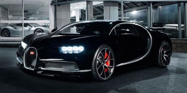  :  Bugatti Chiron  4,7  