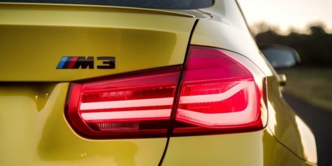  BMW M3:    500  