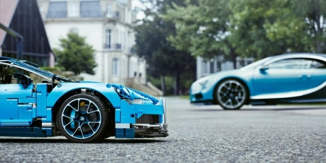     Bugatti Chiron  12 500 