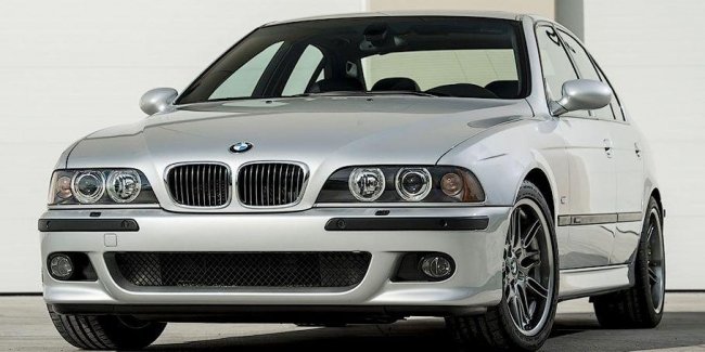 16- BMW M5      