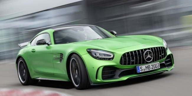  :    Mercedes-AMG GT  