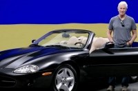 Річард Гір продасть свій Jaguar, щоб допомогти Україні