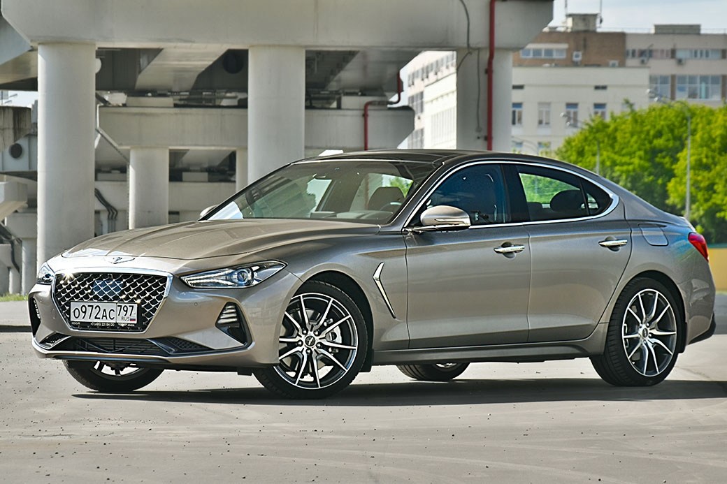 - Hyundai Genesis: Genesis G70    :     