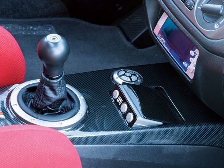 Mitsubishi Evo VIII - шедевр от Vivid Racing: стиль и скорость