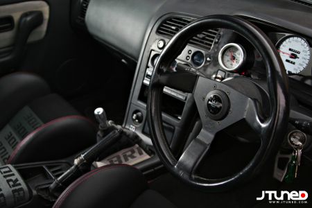 Nissan Skyline GT-R R33   -    