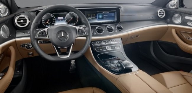 Mercedes-Benz показал интерьер нового E-Class