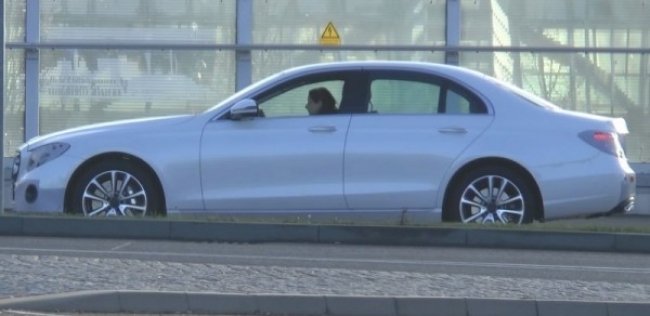 Новый Mercedes-Benz E-Сlass открывает личико