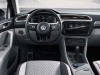 VW Tiguan GTE Active: первые фото нового гибридного кросса - фото 12