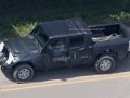 Шпионы сфотографировали пикап Jeep Wrangler - фото 17