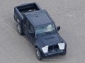 Шпионы сфотографировали пикап Jeep Wrangler - фото 27