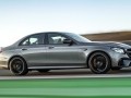 Mercedes представил новый E 63 AMG - фото 17