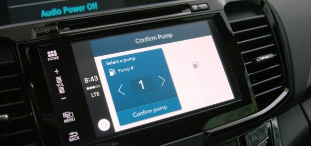 Пример интеграции системы платежей в автомобиль от Honda и Visa.