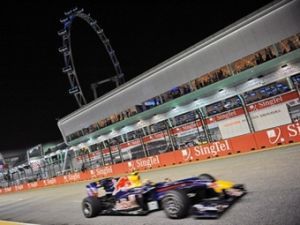 Пилоты Red Bull превзошли соперников на свободных заездах в Сингапуре