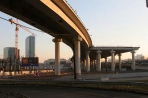 В 2011 году на сооружение дорог в городе Москва истратят 100 миллионов руб