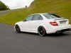 Компания Mercedes-Benz рассекретила "заряженный" седан С63 AMG - фото 2