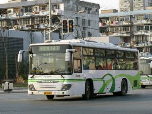 Шанхайским автолюбителям запретят гонять на автобусах