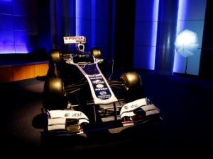 Бригада Формулы-1 Уиллиямс продемонстрировала последнюю раскраску нового болида