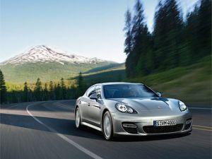 Самый мощный хэтчбек Porsche Panamera появится в апреле