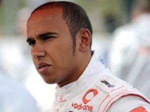 Льюис Хэмилтон подумает об уходе из команды McLaren